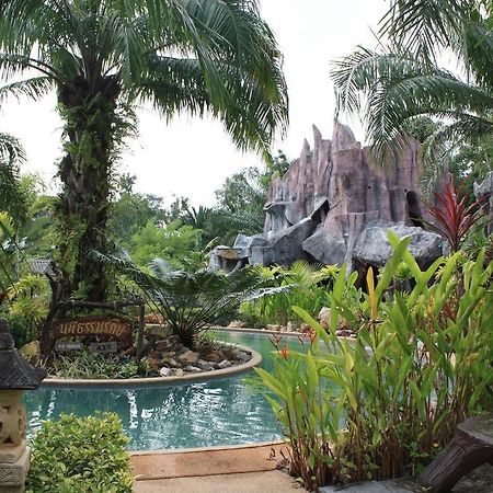 Nattha Waree Hot Spring Resort And Spa Ban Nua Khlong Esterno foto