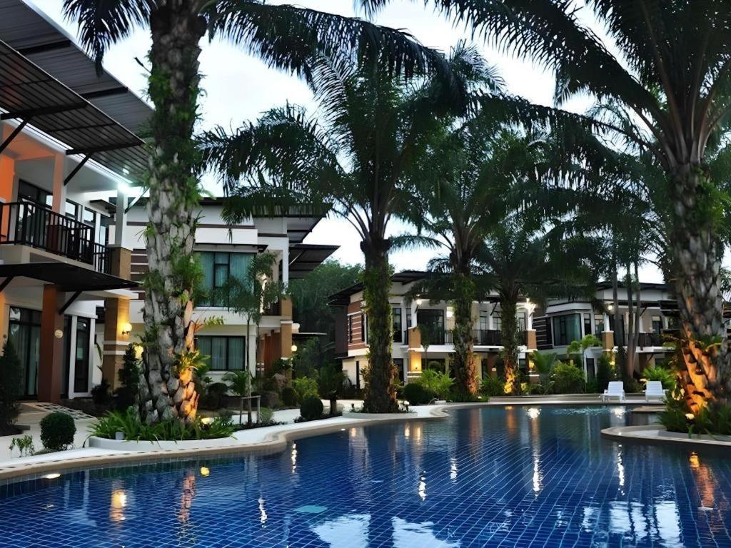 Nattha Waree Hot Spring Resort And Spa Ban Nua Khlong Esterno foto