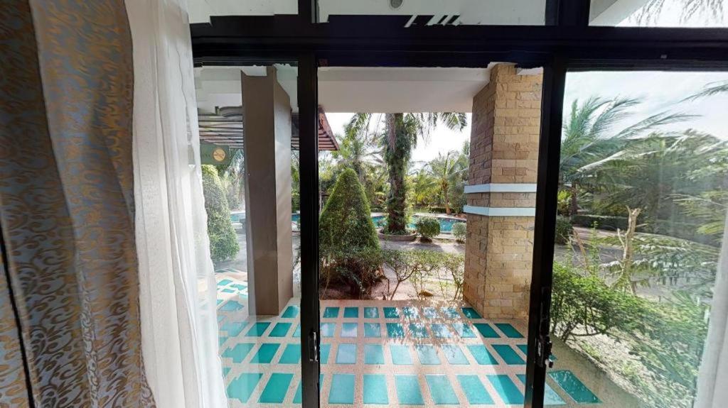 Nattha Waree Hot Spring Resort And Spa Ban Nua Khlong Esterno foto