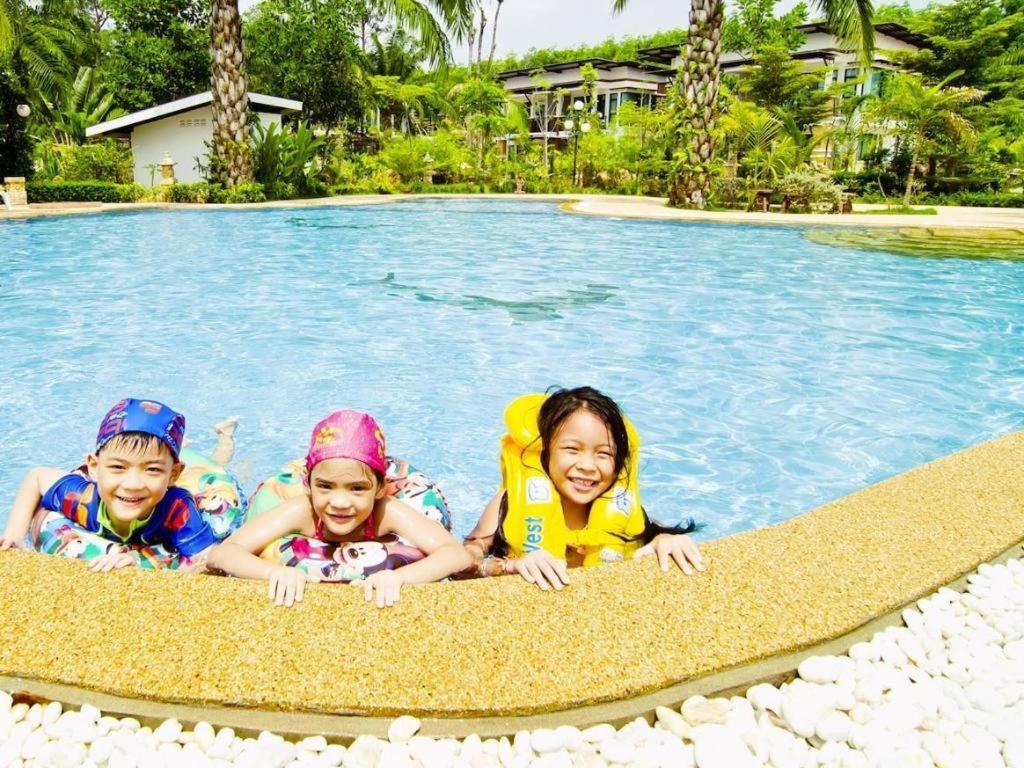 Nattha Waree Hot Spring Resort And Spa Ban Nua Khlong Esterno foto