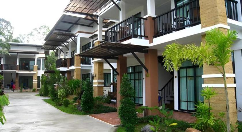 Nattha Waree Hot Spring Resort And Spa Ban Nua Khlong Esterno foto