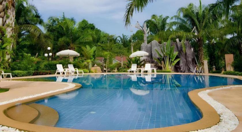 Nattha Waree Hot Spring Resort And Spa Ban Nua Khlong Esterno foto