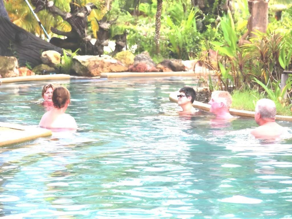 Nattha Waree Hot Spring Resort And Spa Ban Nua Khlong Esterno foto