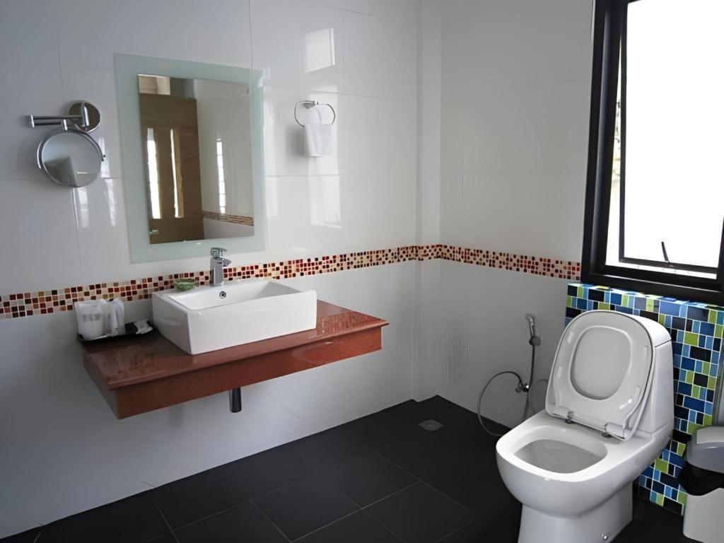Nattha Waree Hot Spring Resort And Spa Ban Nua Khlong Esterno foto