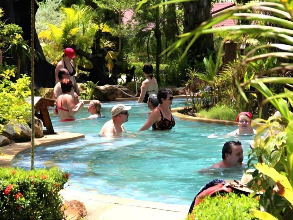 Nattha Waree Hot Spring Resort And Spa Ban Nua Khlong Esterno foto