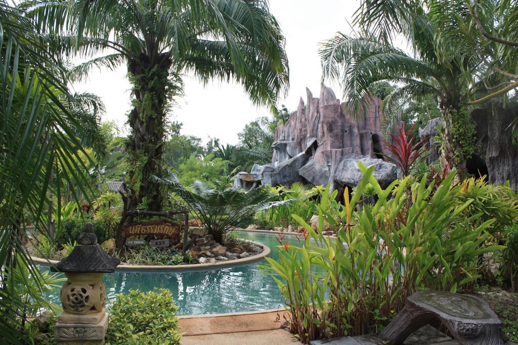 Nattha Waree Hot Spring Resort And Spa Ban Nua Khlong Esterno foto